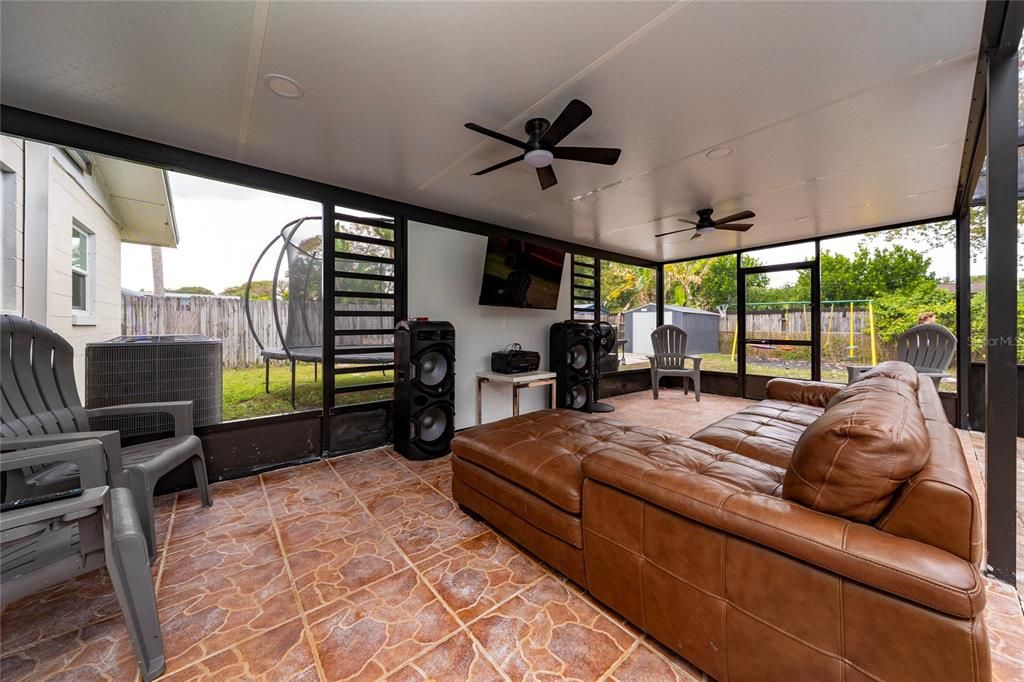 For Sale: $450,900 (3 beds, 2 baths, 1728 Square Feet)