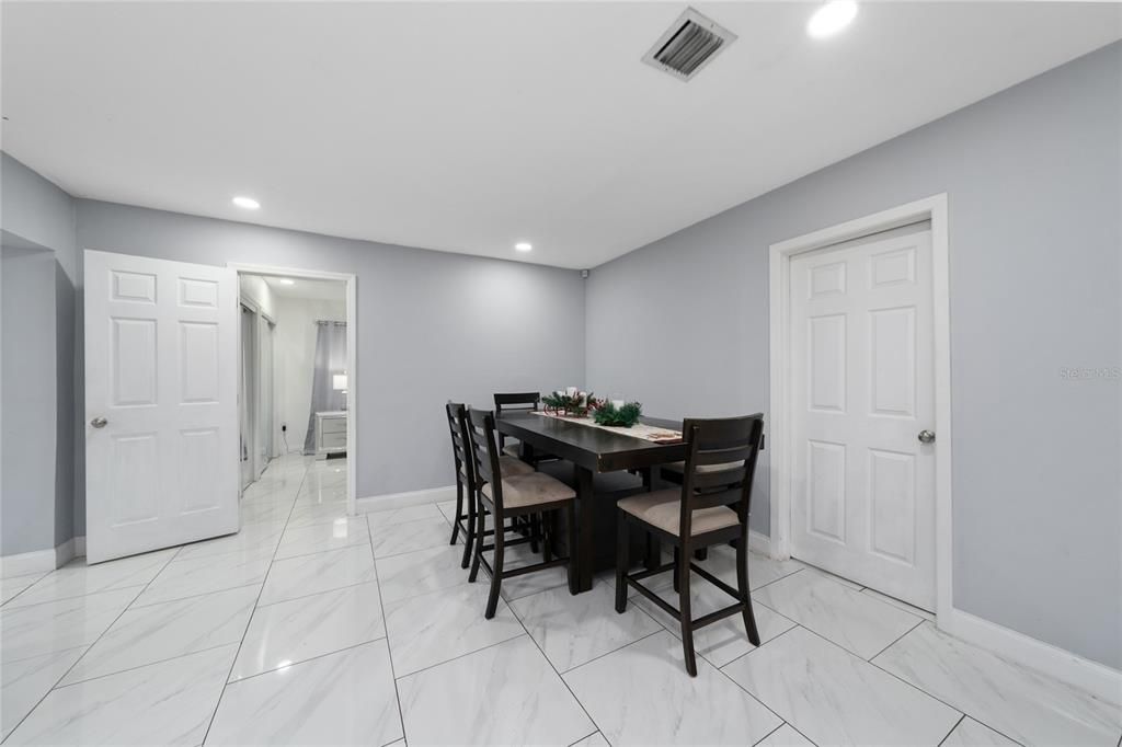 For Sale: $450,900 (3 beds, 2 baths, 1728 Square Feet)