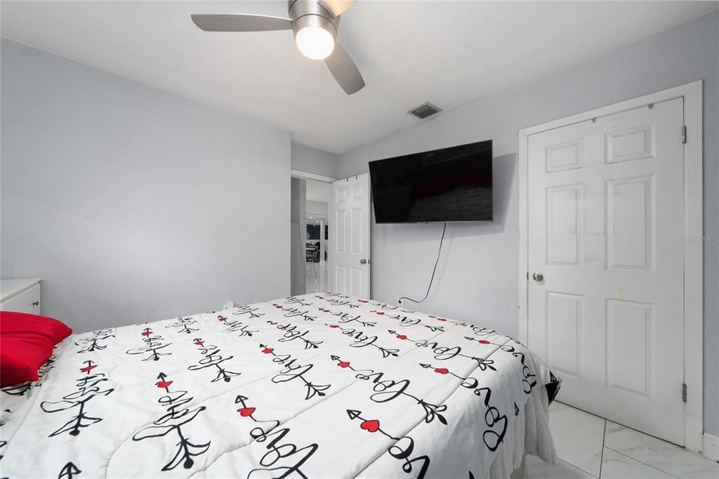 For Sale: $450,900 (3 beds, 2 baths, 1728 Square Feet)