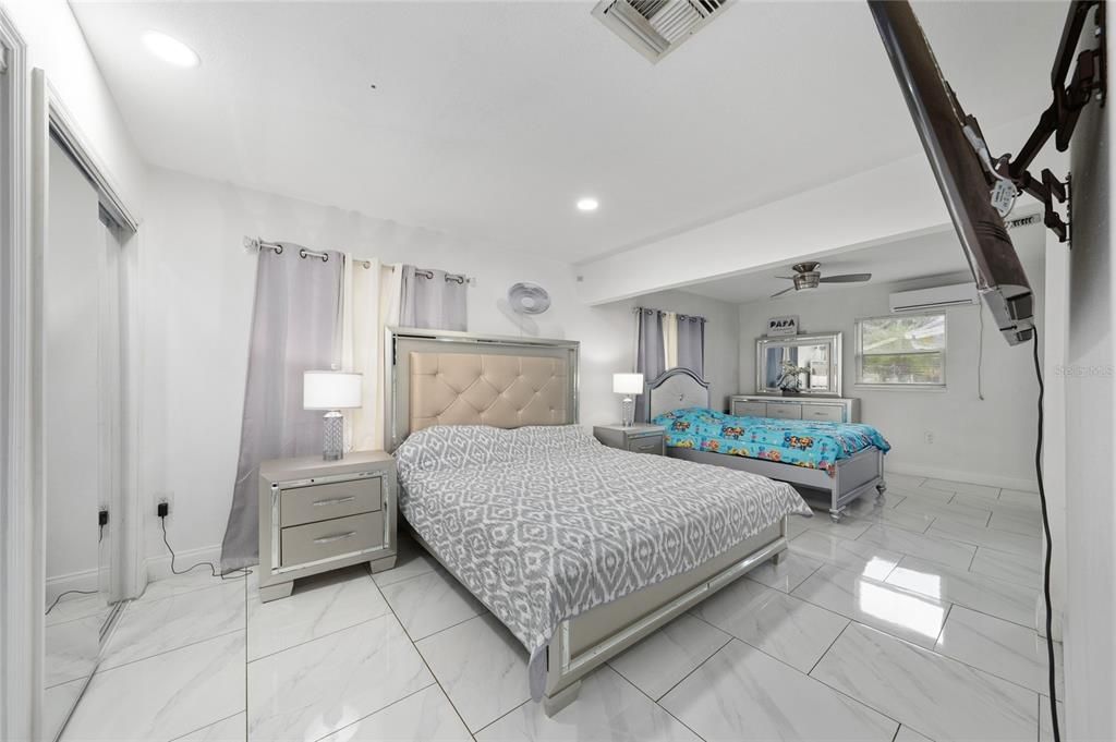 For Sale: $450,900 (3 beds, 2 baths, 1728 Square Feet)