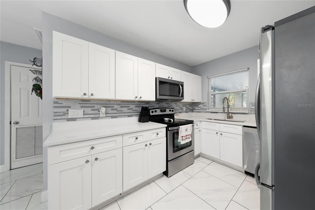 For Sale: $450,900 (3 beds, 2 baths, 1728 Square Feet)