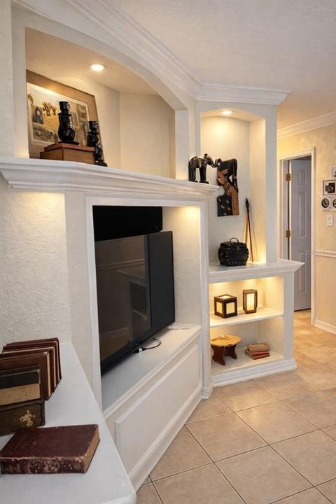 For Sale: $1,200,000 (3 beds, 2 baths, 1760 Square Feet)