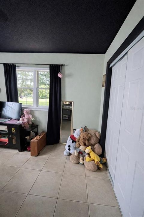 For Sale: $1,200,000 (3 beds, 2 baths, 1760 Square Feet)