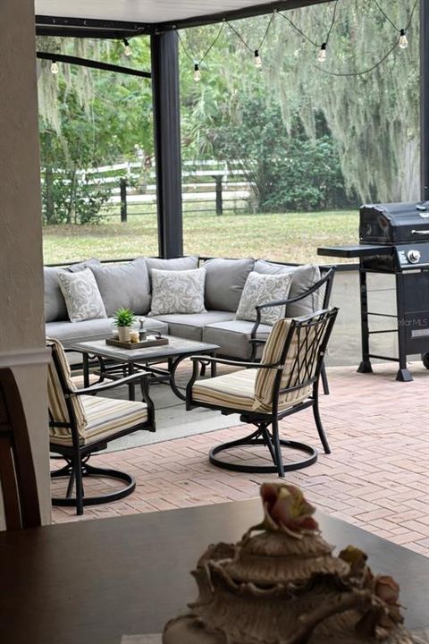 For Sale: $1,200,000 (3 beds, 2 baths, 1760 Square Feet)