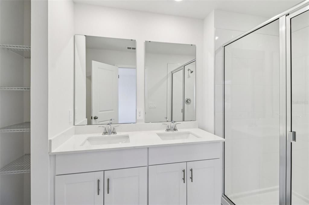 待售: $278,000 (2 贝兹, 2 浴室, 1566 平方英尺)