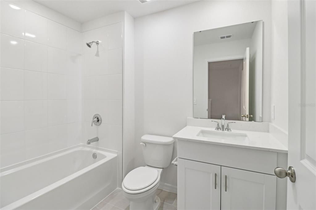 待售: $278,000 (2 贝兹, 2 浴室, 1566 平方英尺)