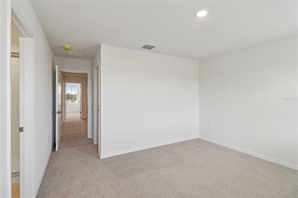 待售: $278,000 (2 贝兹, 2 浴室, 1566 平方英尺)