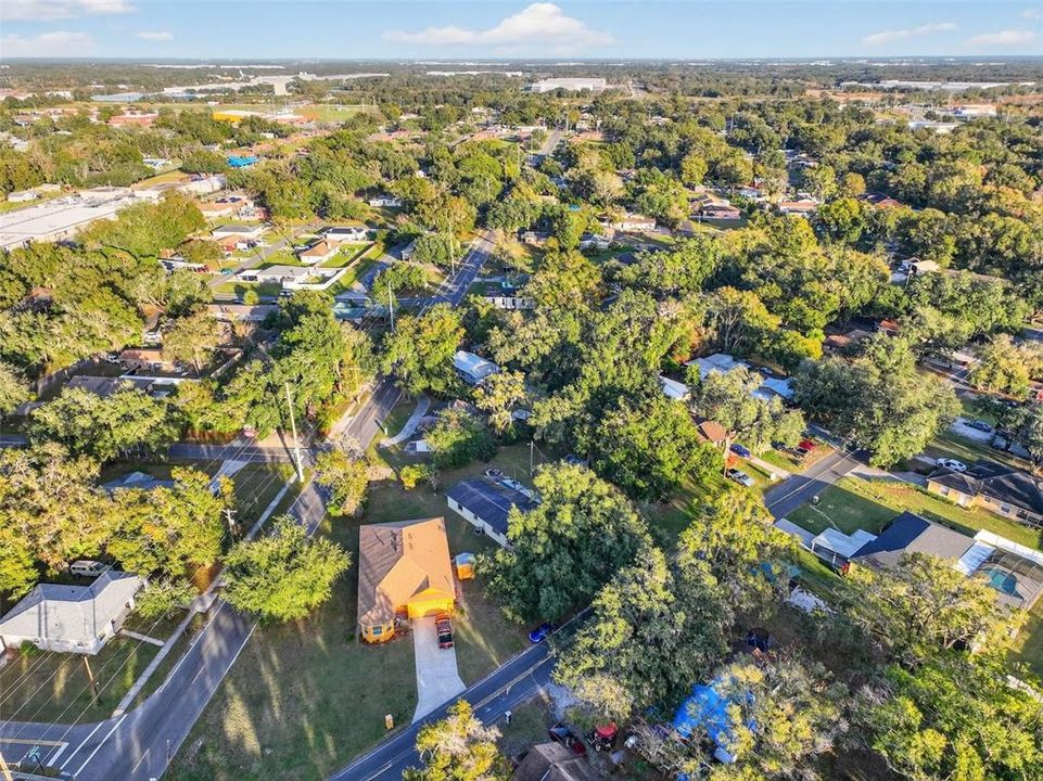 待售: $275,000 (2 贝兹, 1 浴室, 1368 平方英尺)