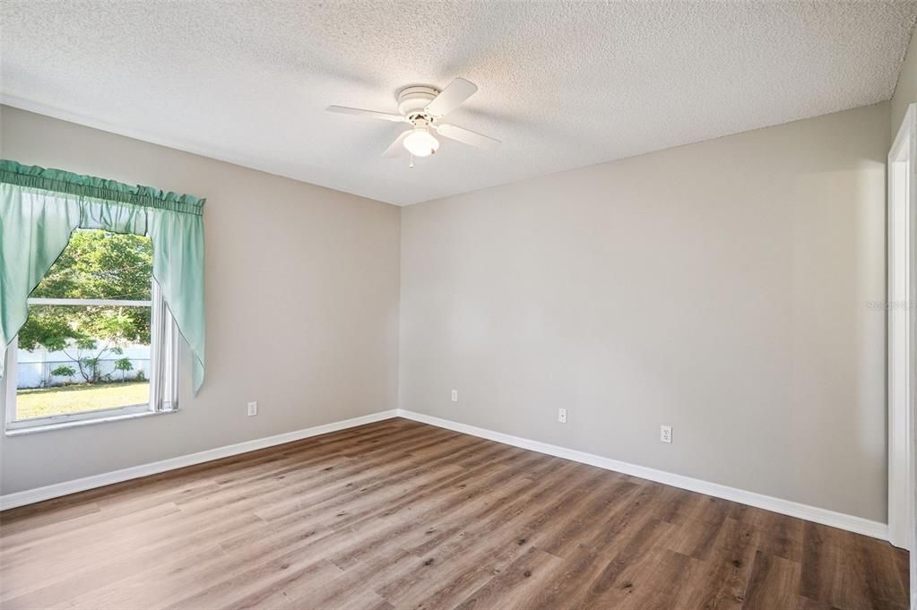 待售: $278,900 (3 贝兹, 2 浴室, 1038 平方英尺)