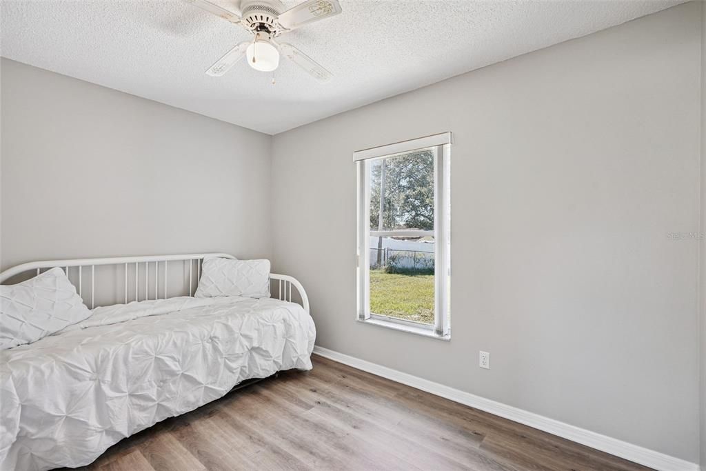 待售: $278,900 (3 贝兹, 2 浴室, 1038 平方英尺)