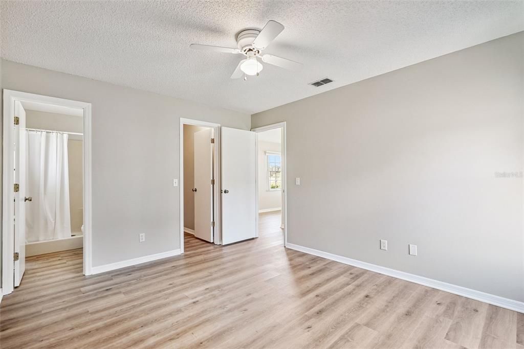 待售: $278,900 (3 贝兹, 2 浴室, 1038 平方英尺)