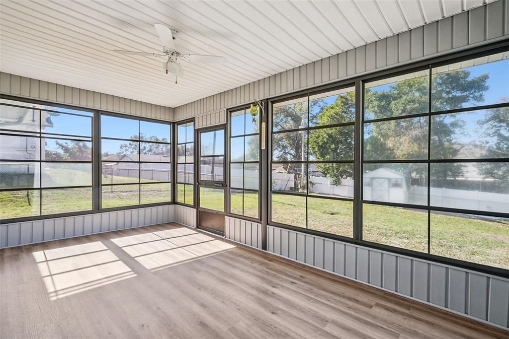 待售: $278,900 (3 贝兹, 2 浴室, 1038 平方英尺)