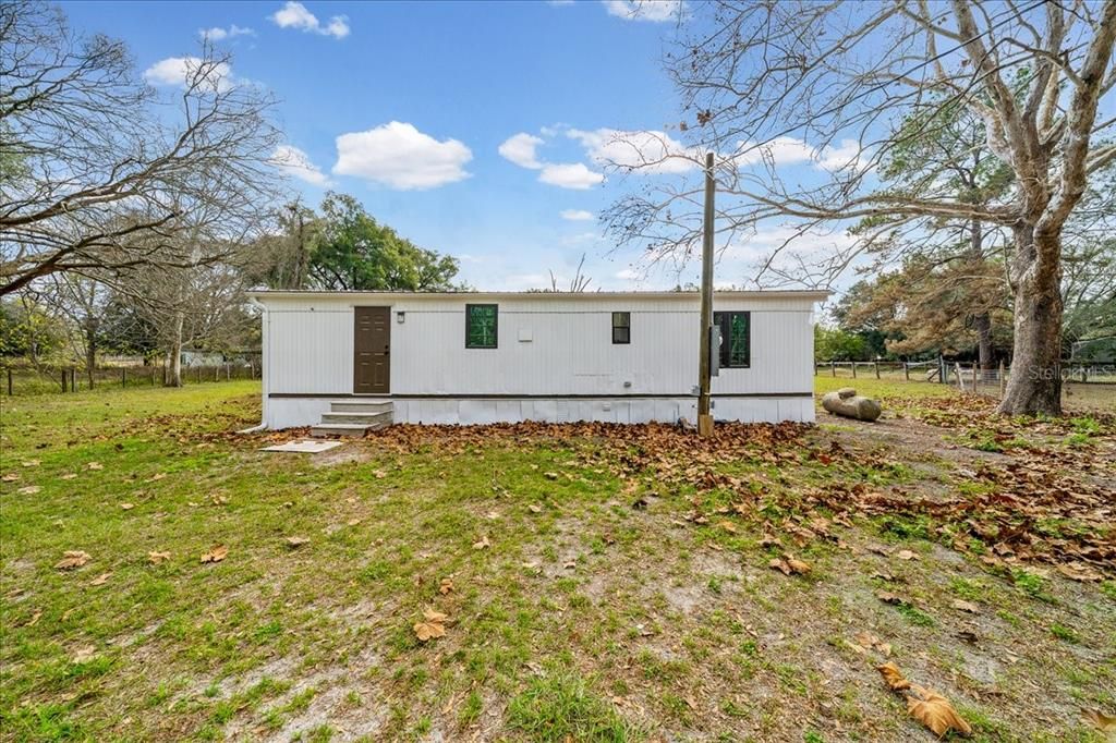 待售: $249,900 (3 贝兹, 1 浴室, 920 平方英尺)