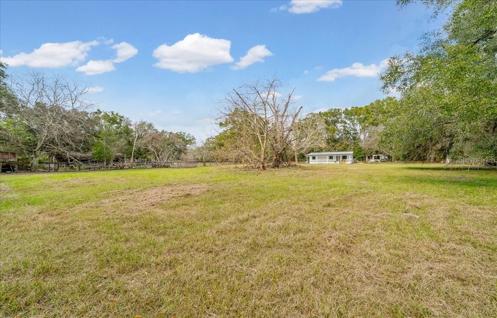 待售: $249,900 (3 贝兹, 1 浴室, 920 平方英尺)