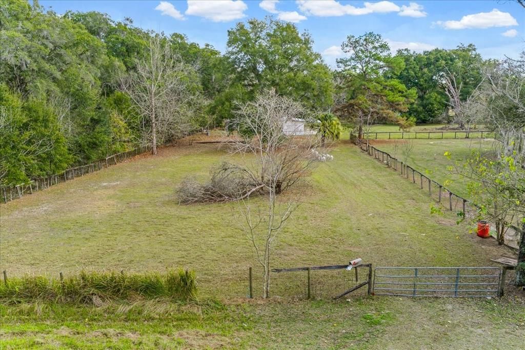 待售: $249,900 (3 贝兹, 1 浴室, 920 平方英尺)