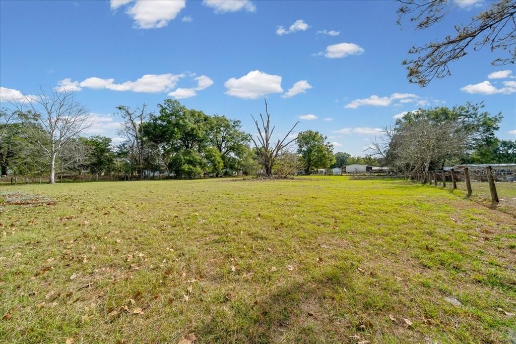 待售: $249,900 (3 贝兹, 1 浴室, 920 平方英尺)