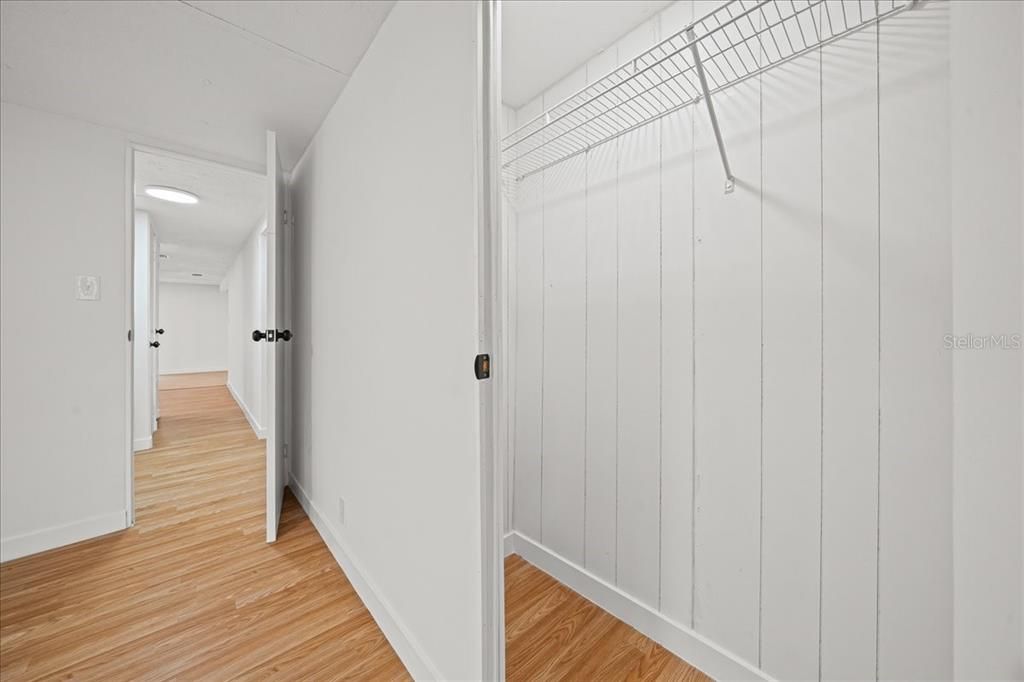 待售: $249,900 (3 贝兹, 1 浴室, 920 平方英尺)