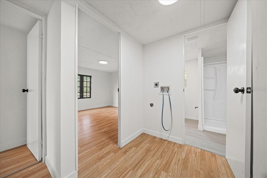 待售: $249,900 (3 贝兹, 1 浴室, 920 平方英尺)