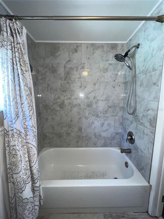 For Rent: $3,000 (3 beds, 2 baths, 1059 Square Feet)