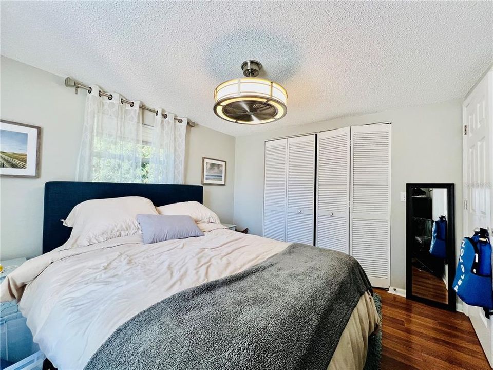 For Rent: $3,000 (3 beds, 2 baths, 1059 Square Feet)