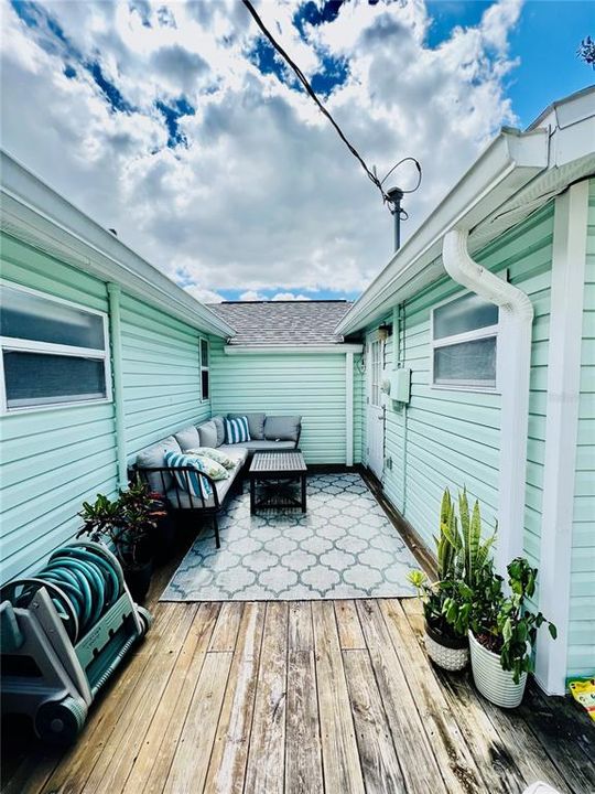 For Rent: $3,000 (3 beds, 2 baths, 1059 Square Feet)