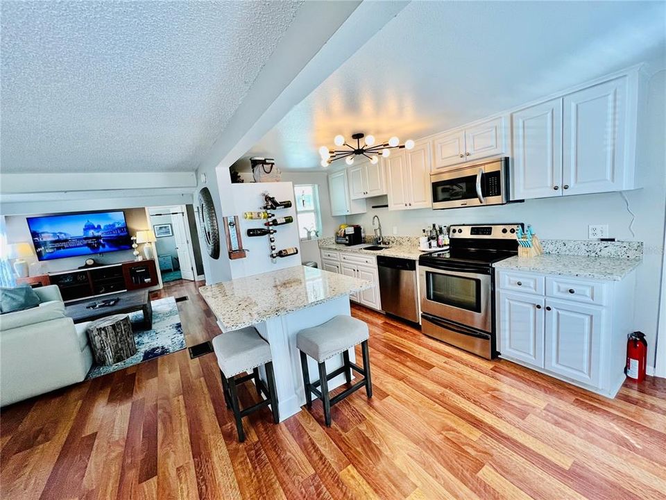 For Rent: $3,000 (3 beds, 2 baths, 1059 Square Feet)