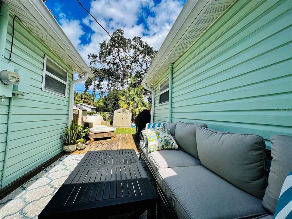 For Rent: $3,000 (3 beds, 2 baths, 1059 Square Feet)