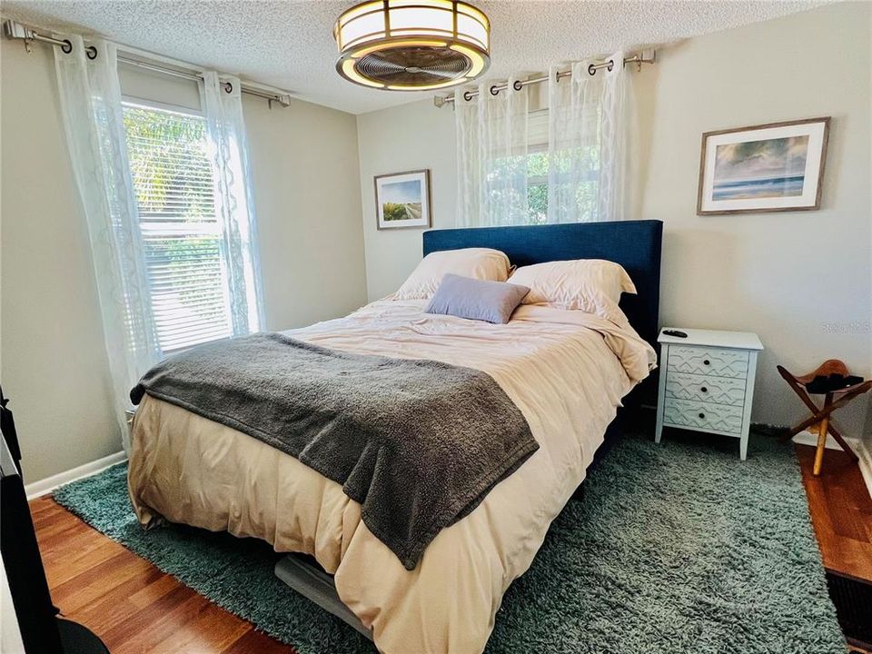 For Rent: $3,000 (3 beds, 2 baths, 1059 Square Feet)