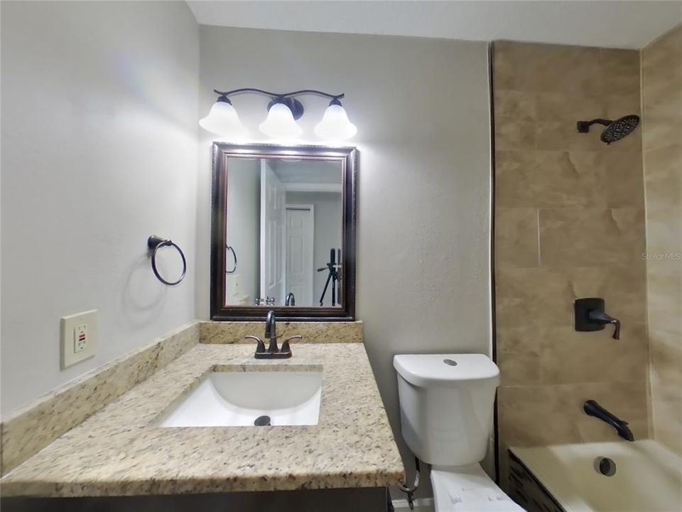 For Rent: $1,999 (3 beds, 2 baths, 1385 Square Feet)