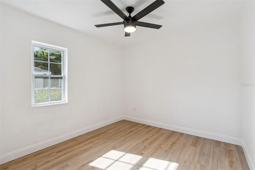 For Sale: $260,000 (3 beds, 1 baths, 1108 Square Feet)