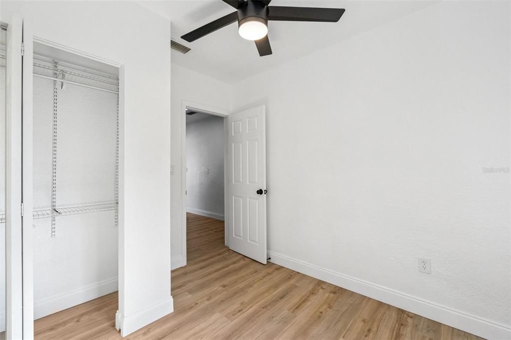 For Sale: $260,000 (3 beds, 1 baths, 1108 Square Feet)