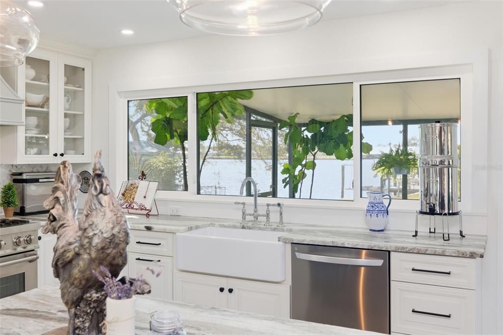 For Sale: $360,000 (3 beds, 2 baths, 1320 Square Feet)