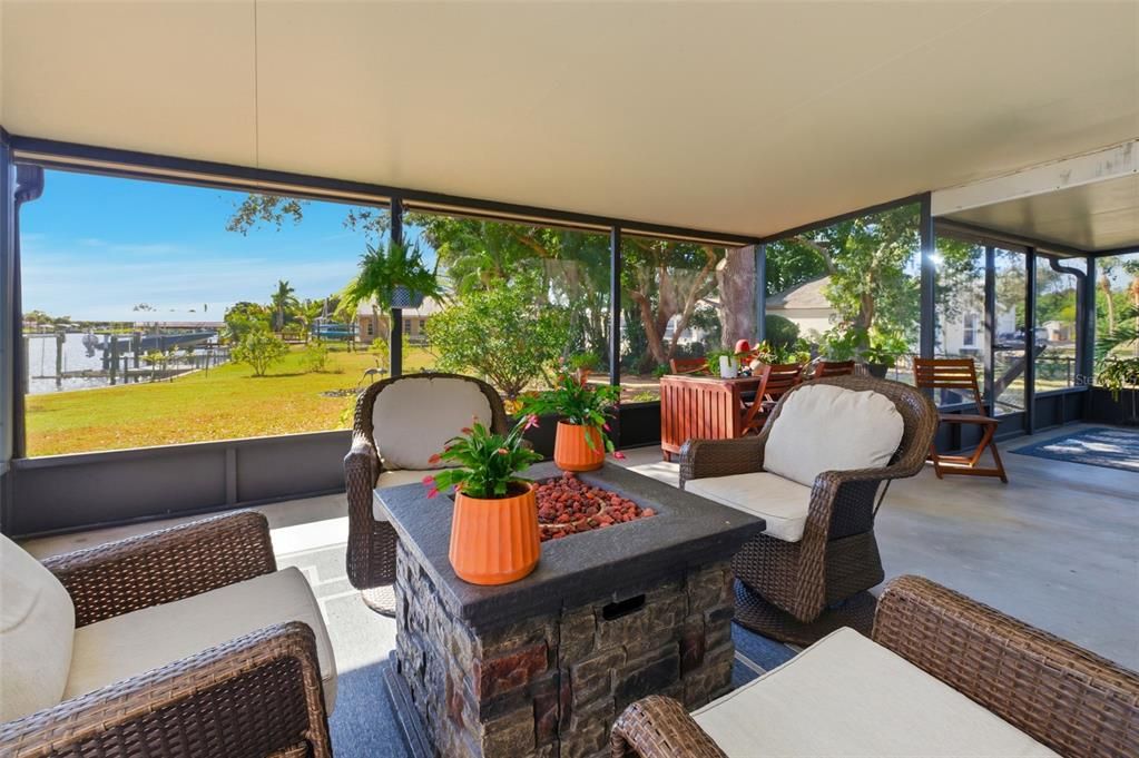 For Sale: $360,000 (3 beds, 2 baths, 1320 Square Feet)