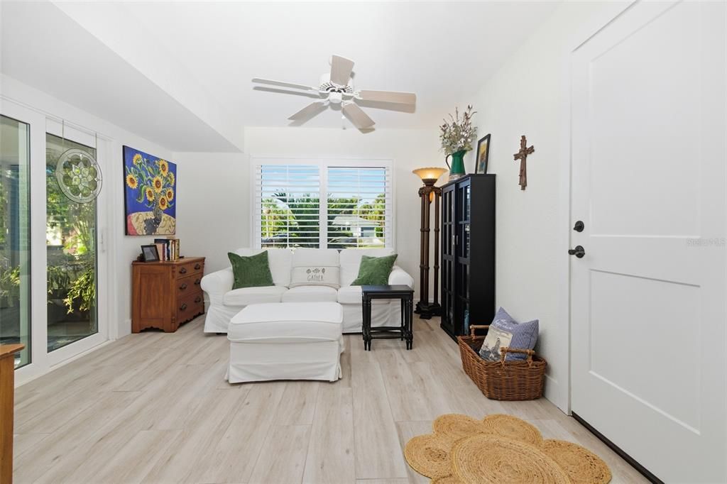 For Sale: $360,000 (3 beds, 2 baths, 1320 Square Feet)