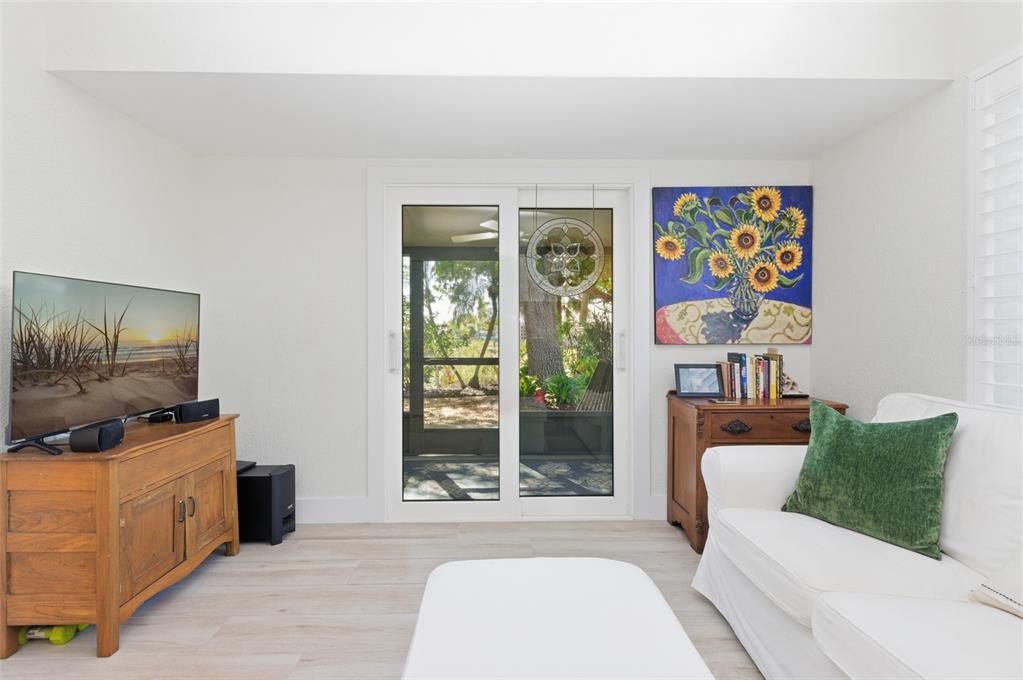 For Sale: $360,000 (3 beds, 2 baths, 1320 Square Feet)