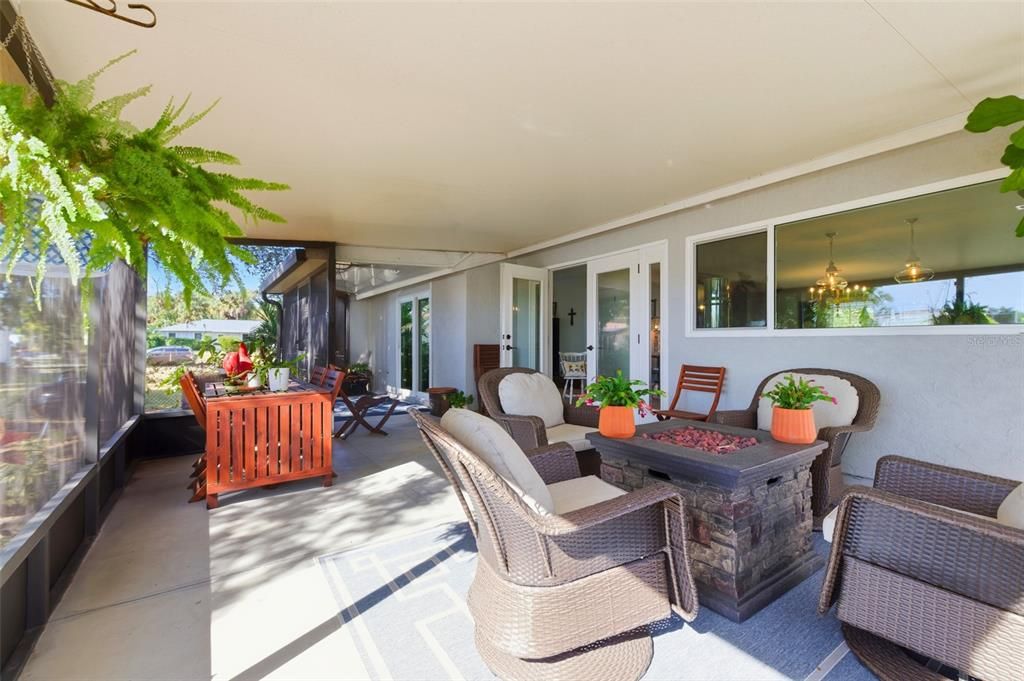 For Sale: $360,000 (3 beds, 2 baths, 1320 Square Feet)