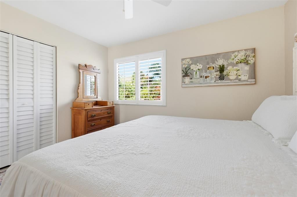 For Sale: $360,000 (3 beds, 2 baths, 1320 Square Feet)