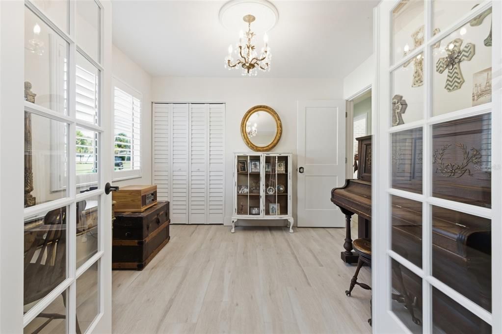 For Sale: $360,000 (3 beds, 2 baths, 1320 Square Feet)