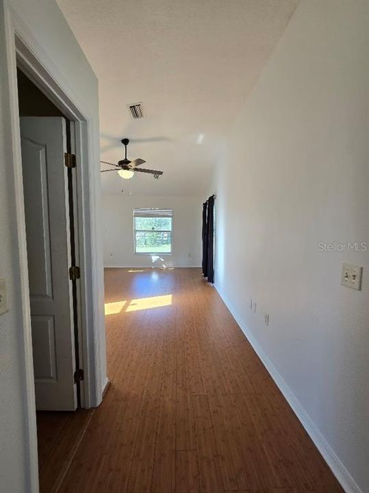 For Sale: $279,900 (4 beds, 2 baths, 1946 Square Feet)