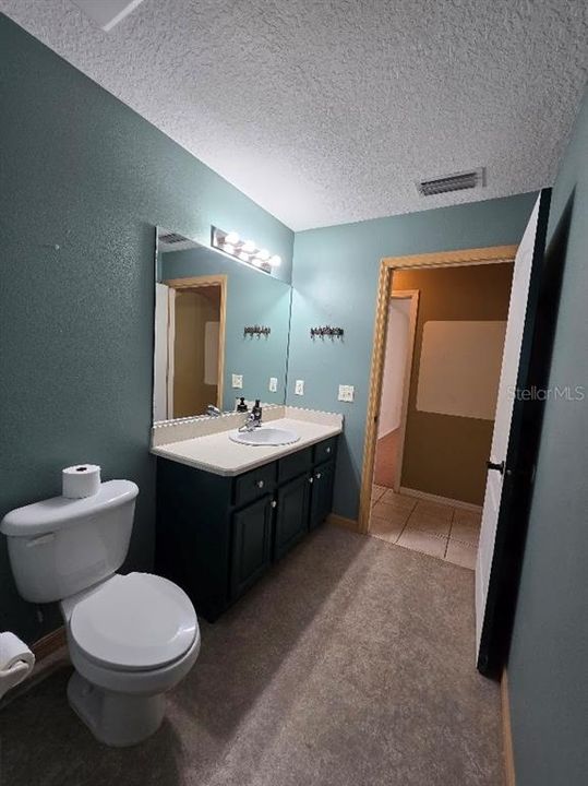 For Sale: $279,900 (4 beds, 2 baths, 1946 Square Feet)