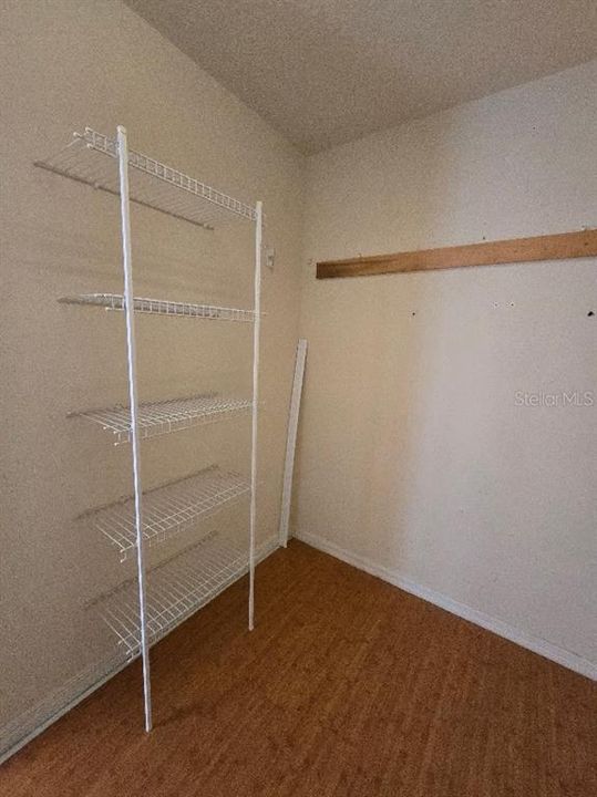 For Sale: $279,900 (4 beds, 2 baths, 1946 Square Feet)