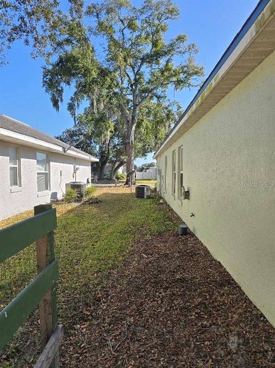 For Sale: $279,900 (4 beds, 2 baths, 1946 Square Feet)