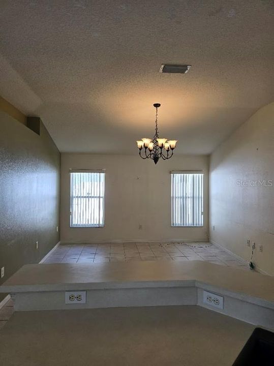 For Sale: $279,900 (4 beds, 2 baths, 1946 Square Feet)