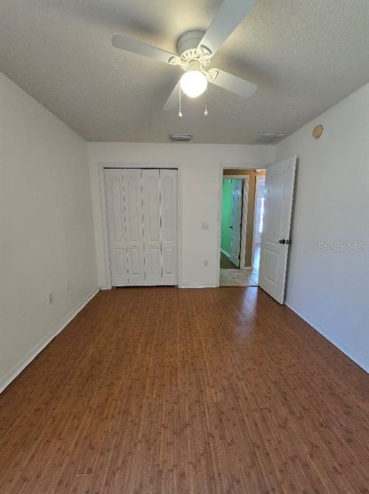 For Sale: $279,900 (4 beds, 2 baths, 1946 Square Feet)