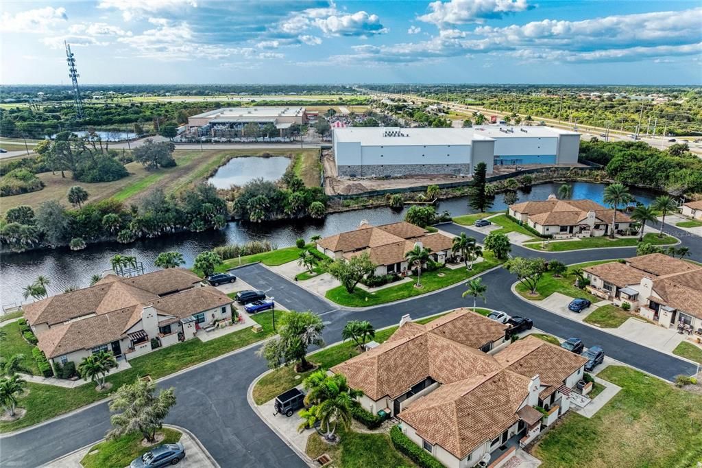 En Venta: $135,900 (2 camas, 2 baños, 832 Pies cuadrados)