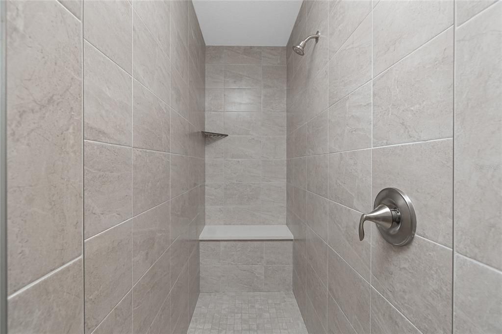 На продажу: $325,000 (3 спален, 2 ванн, 1437 Квадратных фут)