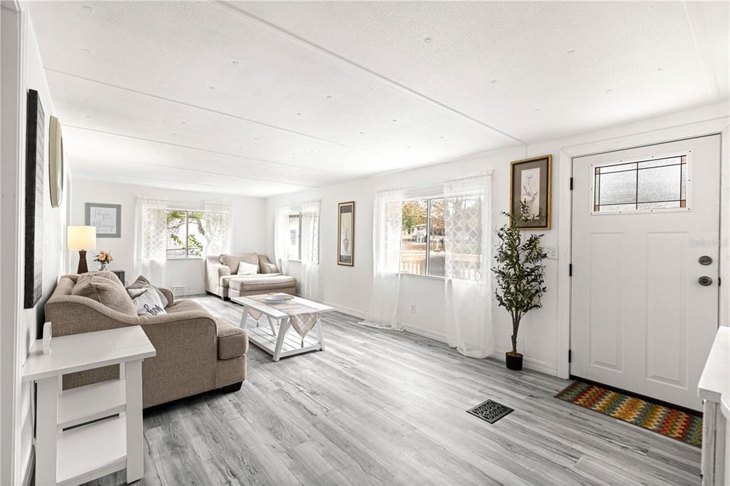 На продажу: $165,000 (3 спален, 1 ванн, 1288 Квадратных фут)