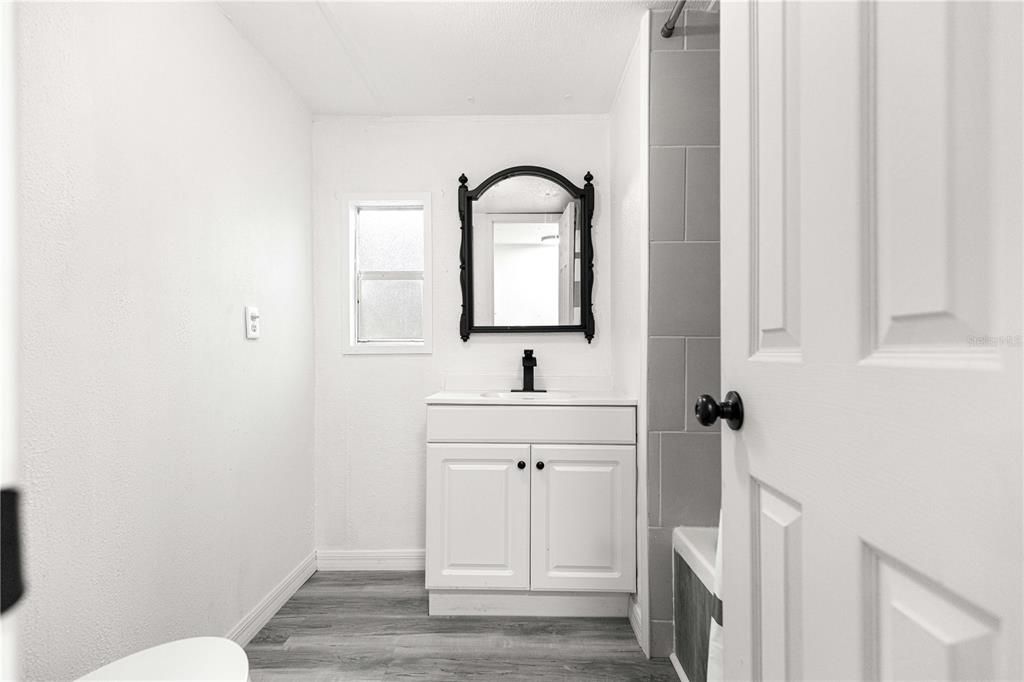 На продажу: $165,000 (3 спален, 1 ванн, 1288 Квадратных фут)