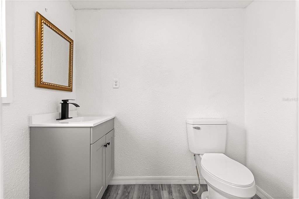 На продажу: $165,000 (3 спален, 1 ванн, 1288 Квадратных фут)