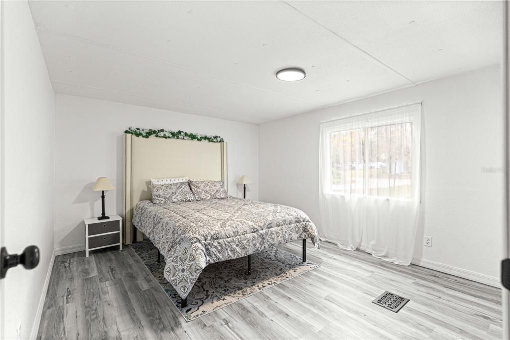 На продажу: $165,000 (3 спален, 1 ванн, 1288 Квадратных фут)